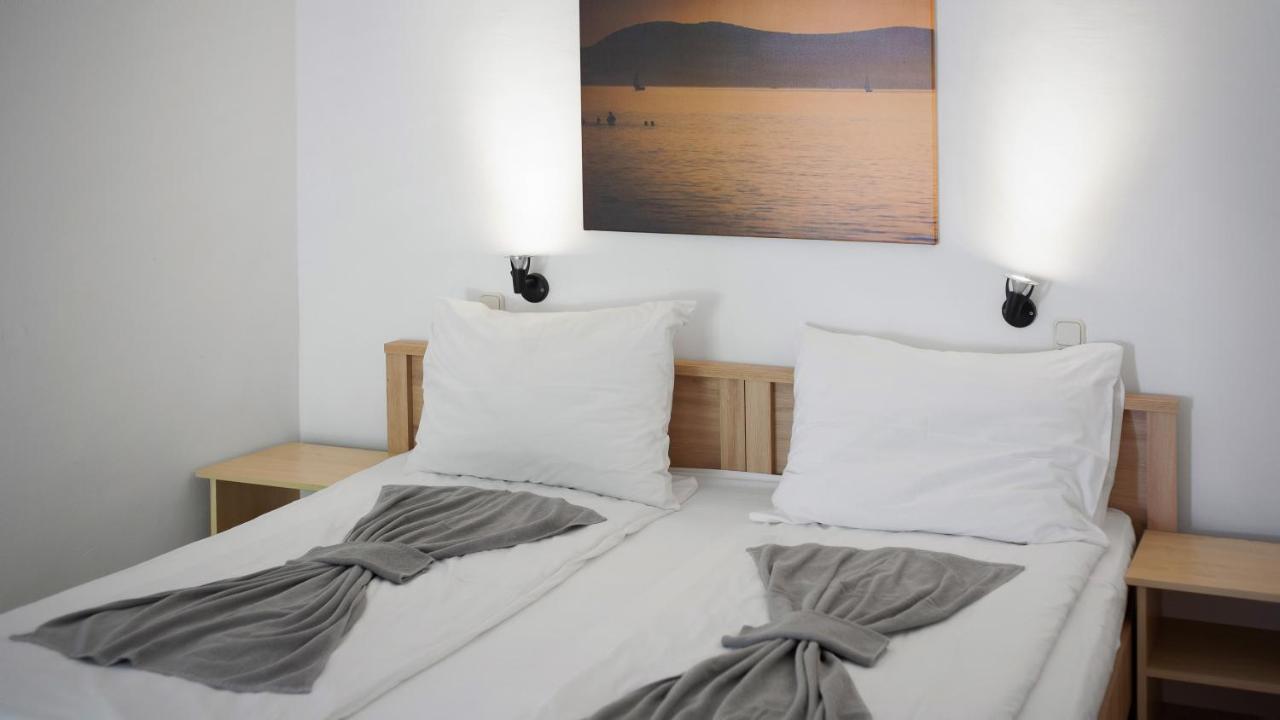 זמראדי Hotel Platan מראה חיצוני תמונה