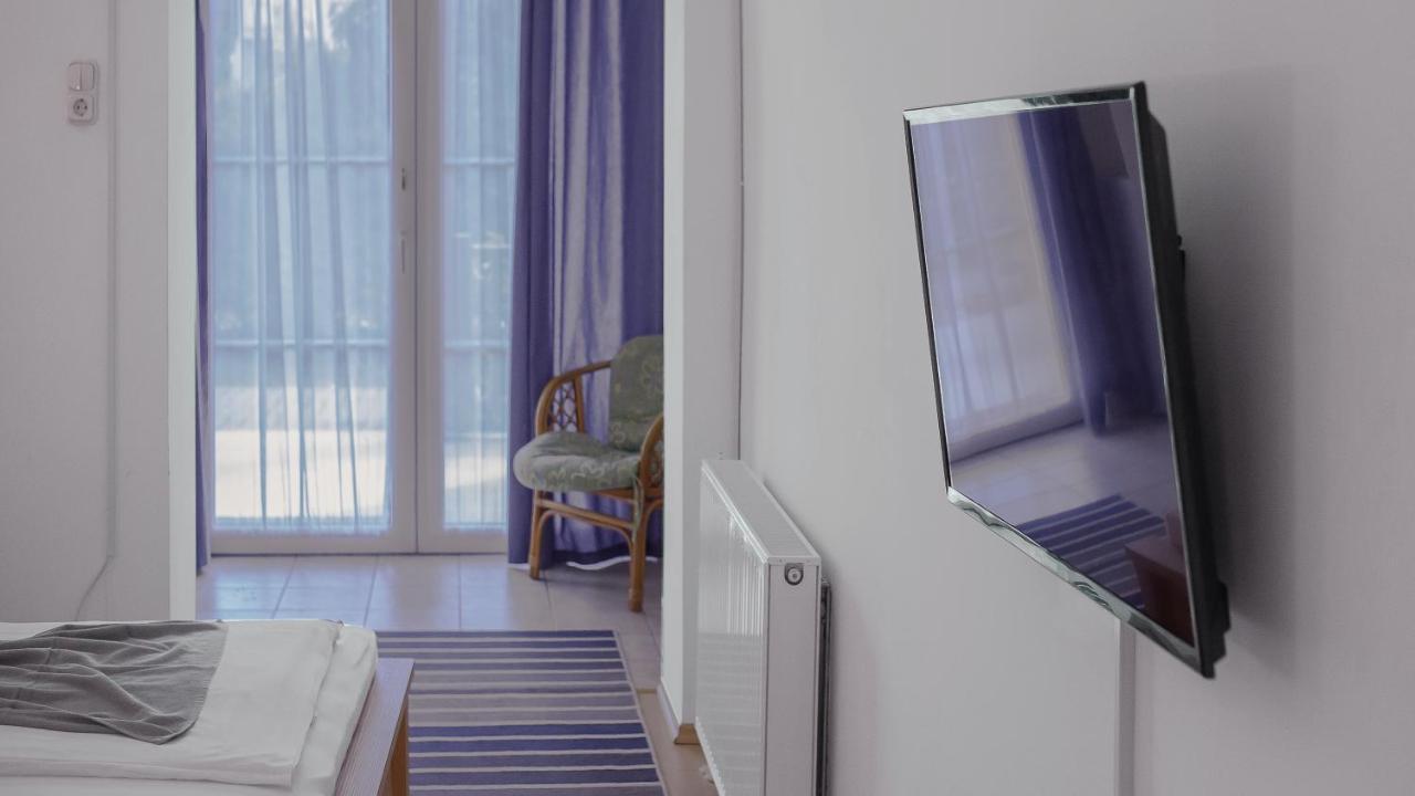 זמראדי Hotel Platan מראה חיצוני תמונה