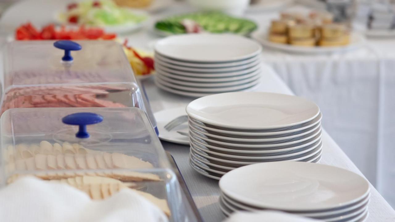 זמראדי Hotel Platan מראה חיצוני תמונה