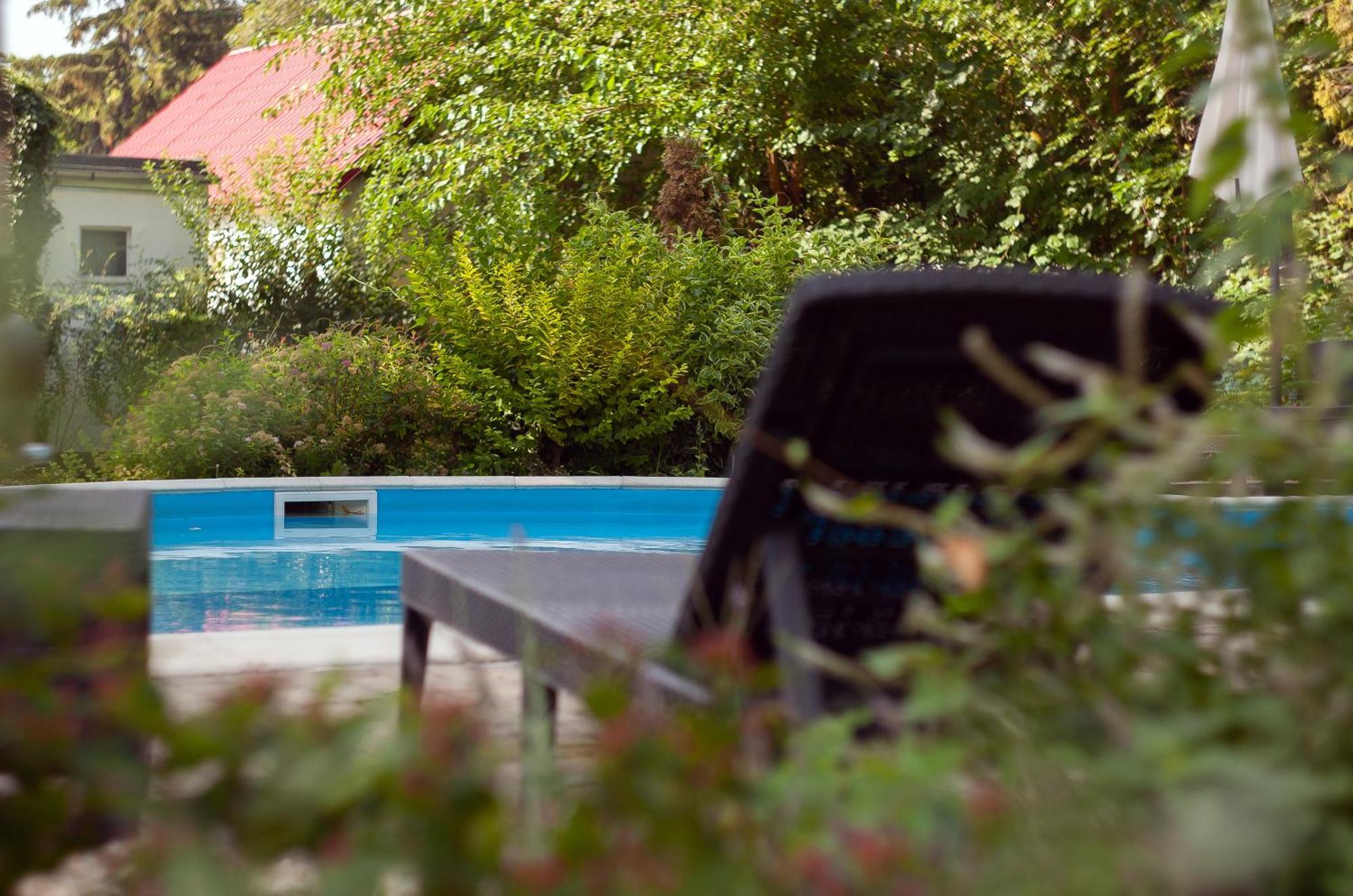 זמראדי Hotel Platan מראה חיצוני תמונה