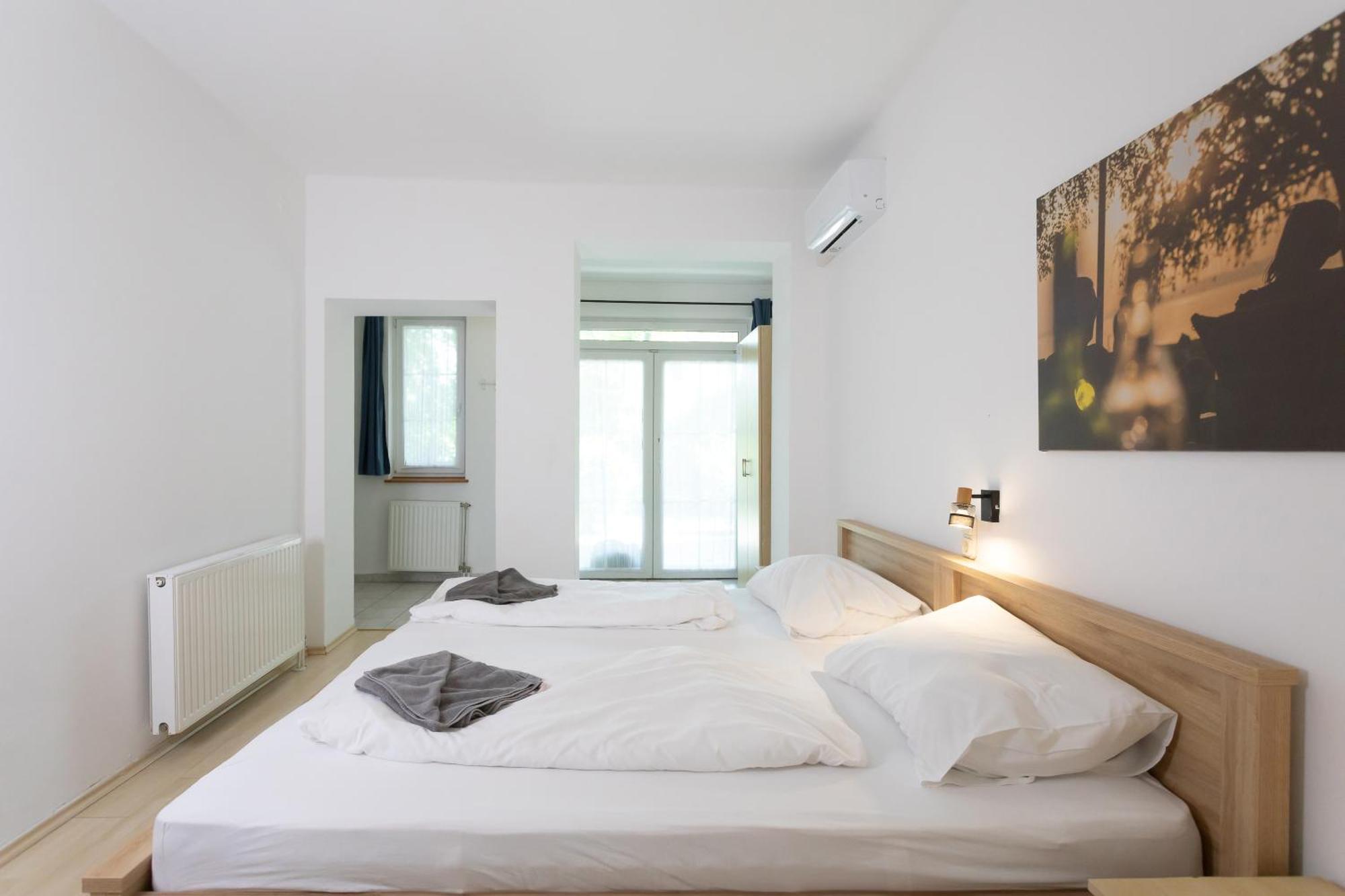 זמראדי Hotel Platan מראה חיצוני תמונה