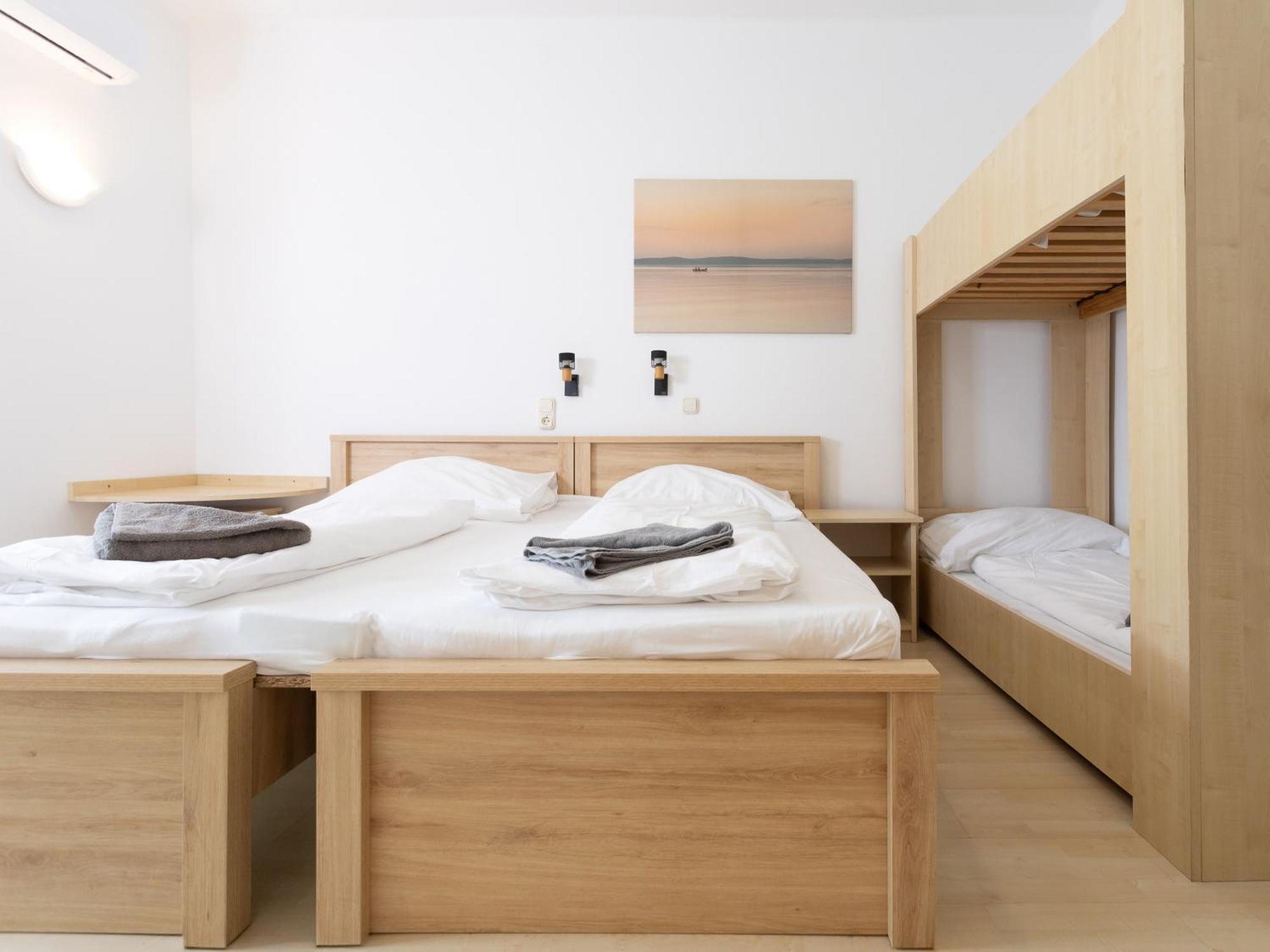 זמראדי Hotel Platan מראה חיצוני תמונה