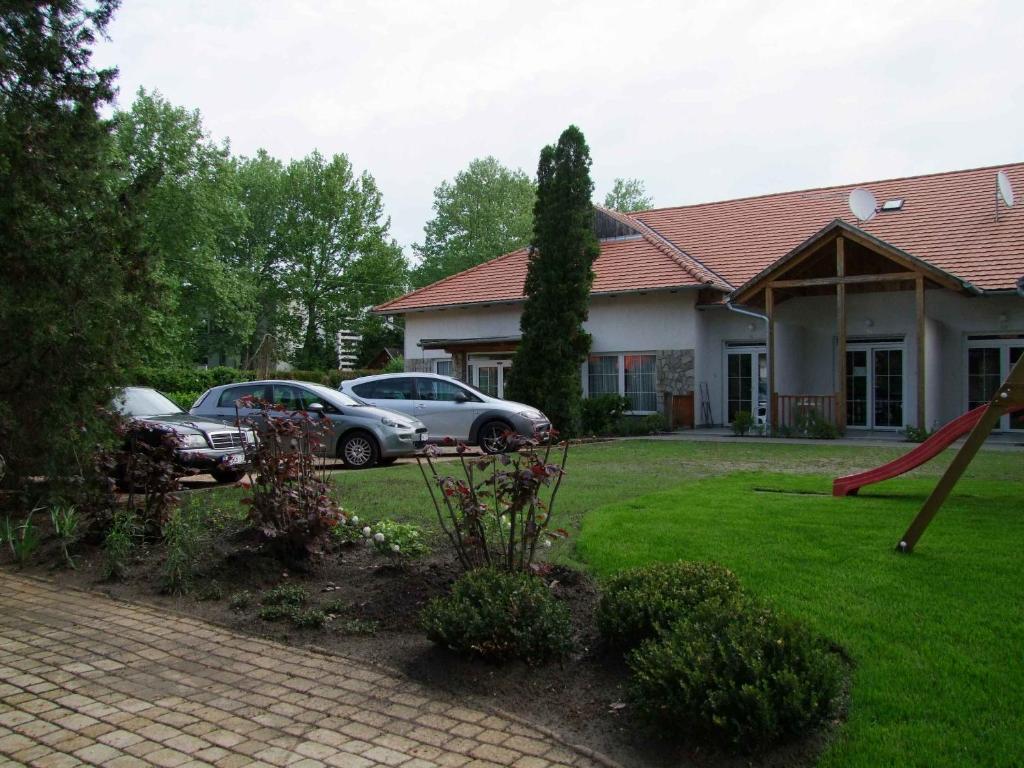זמראדי Hotel Platan מראה חיצוני תמונה