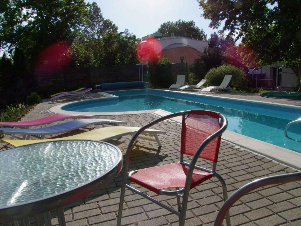 זמראדי Hotel Platan מראה חיצוני תמונה